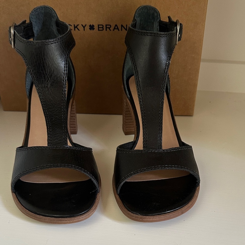 Lucky Brand Sabeni sandal black size 8